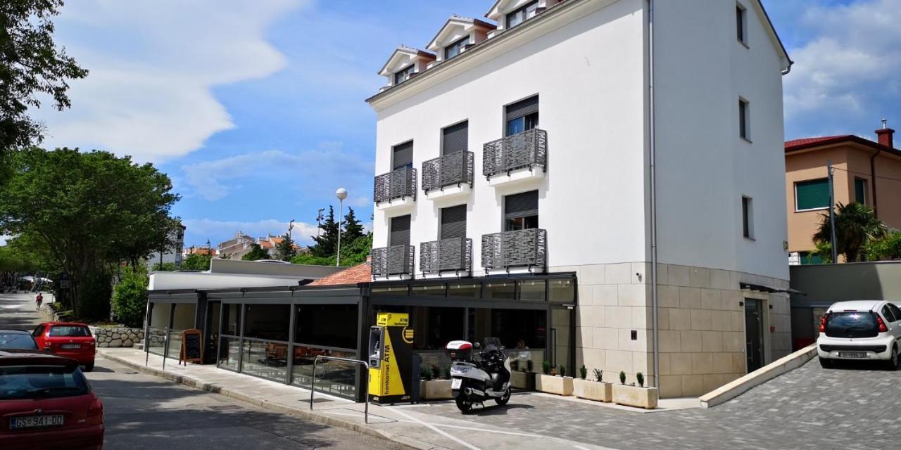 Azur Bed & Breakfast Нови Винодолски Екстериор снимка