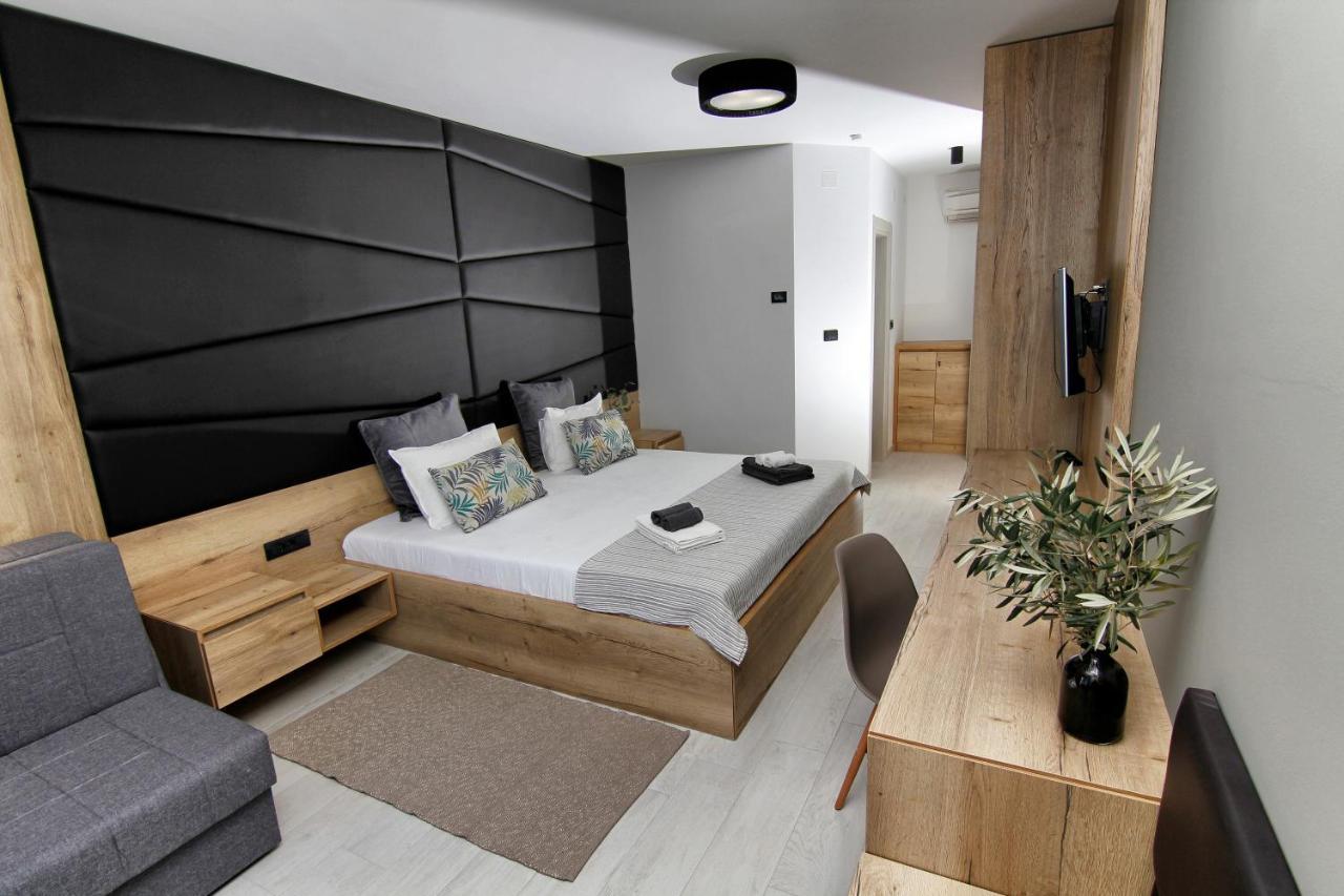 Azur Bed & Breakfast Нови Винодолски Екстериор снимка