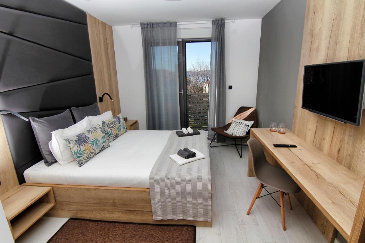 Azur Bed & Breakfast Нови Винодолски Екстериор снимка