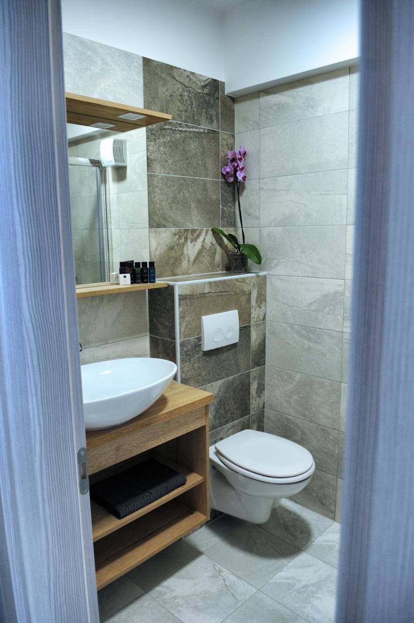 Azur Bed & Breakfast Нови Винодолски Екстериор снимка