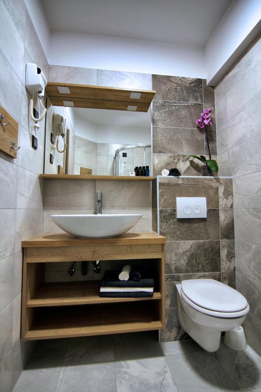Azur Bed & Breakfast Нови Винодолски Екстериор снимка